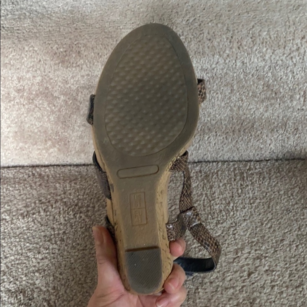 Sandals - Picture 7 of 8